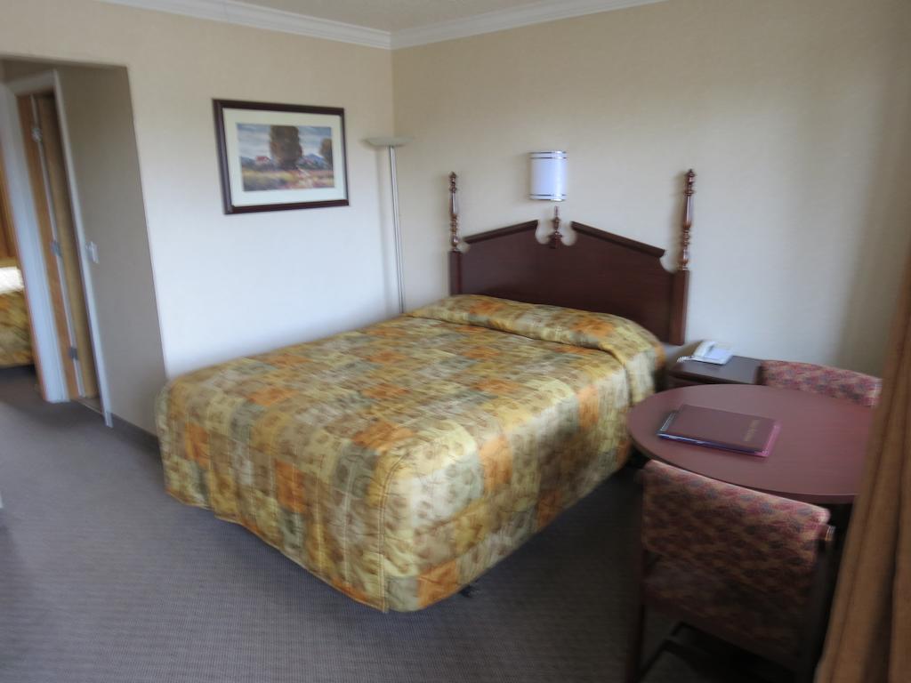 Western Royal Inn Tillamook Room photo